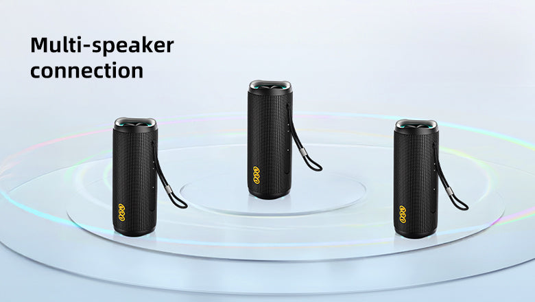 Trzy czarne przenośne głośniki Bluetooth z funkcją łączenia wielu głośników dla dźwięku stereo.