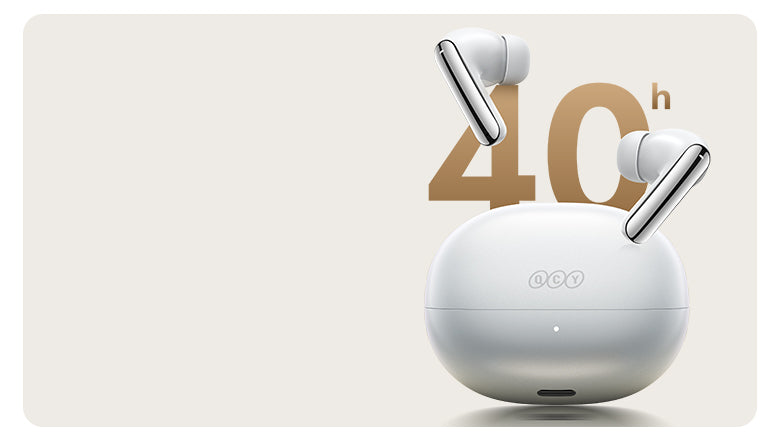 Białe słuchawki Bluetooth OCY z 40-godzinnym czasem pracy na baterii w etui ładującym.